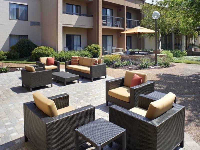 מלון Courtyard St. Louis קריב קור מראה חיצוני תמונה